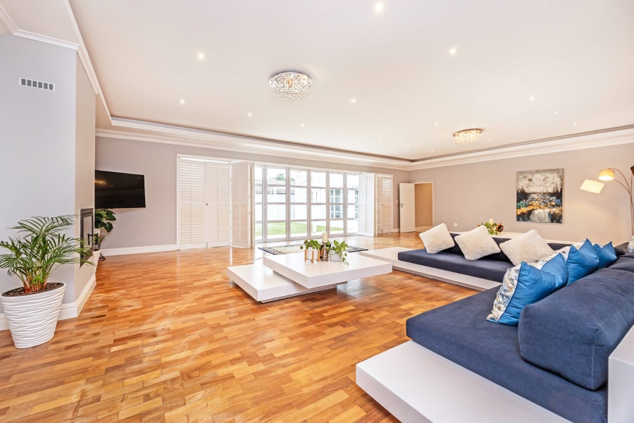 7 Bedroom Property for Sale in Flamingo Vlei Western Cape